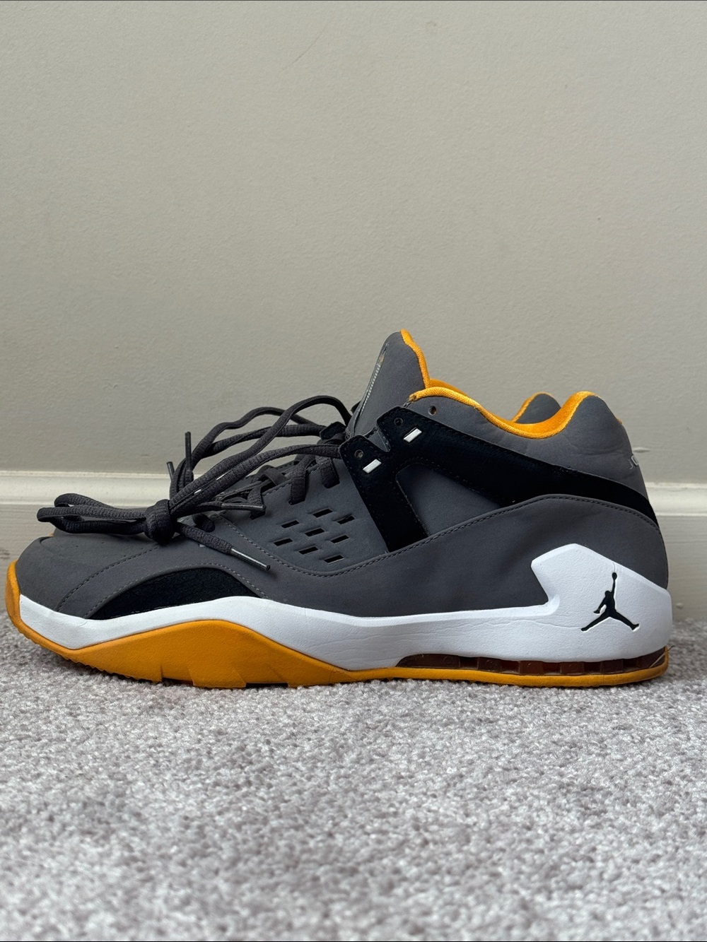 Jordan Low Basketball Shoes in Gray, Black & Yellow